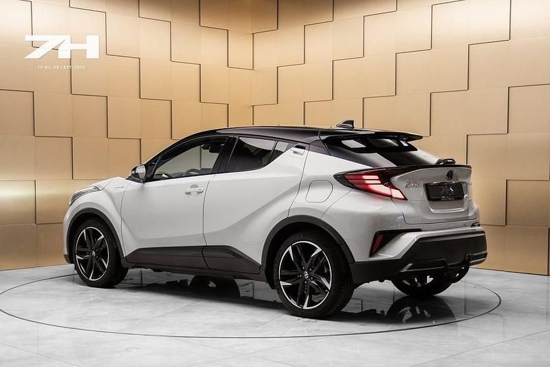 Begagnad Toyota C-HR Sport 184 HK (135 kW) 2021 Grå SUV
