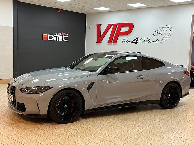 Grå Begagnad 2021 BMW M4 Competition Edition Sportkupé | 799 800 kr (Marknadspris) - Bild 1/4