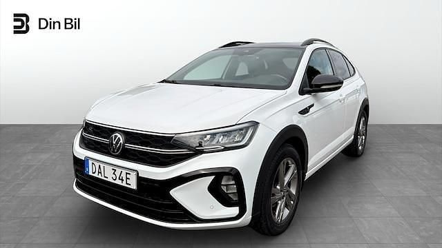 Vit (pure white deep black pea) Begagnad 2022 VW Taigo R-line SUV | 229 900 kr (Marknadspris) - Bild 1/4