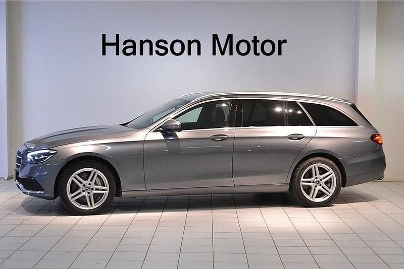 Grå Begagnad 2022 Mercedes E300 Avantgarde Kombi | 399 000 kr (Lite dyr) - Bild 1/4