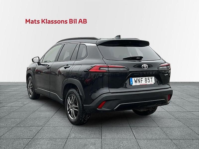 Begagnad Toyota Corolla Cross Style 141 HK (103 kW) 2025 Svart SUV