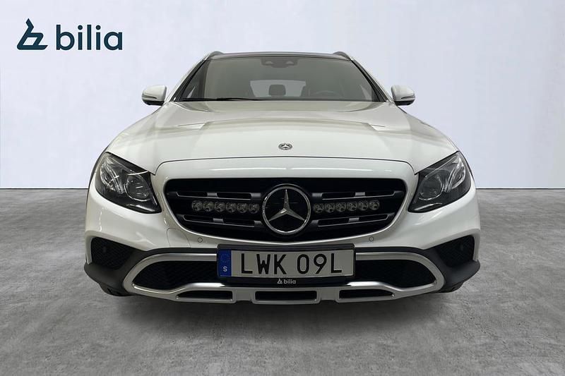 Begagnad Mercedes E220 All-Terrain 196 HK (144 kW) 2019 Vit Kombi
