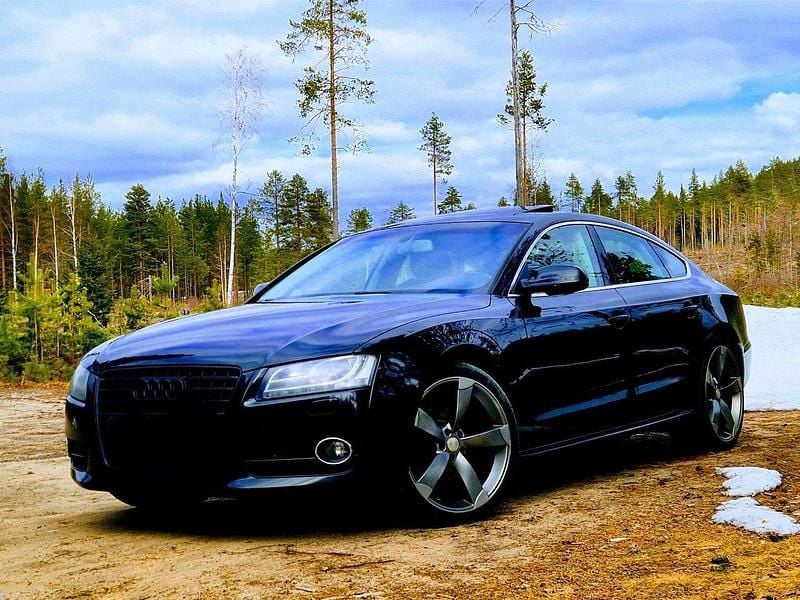 Svart Begagnad 2011 Audi A5 Sportback Comfort Halvkombi | 69 000 kr - Bild 1/4
