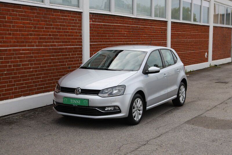 Begagnad 2016 VW Polo Halvkombi | 92 000 kr (Marknadspris) - Bild 1/4