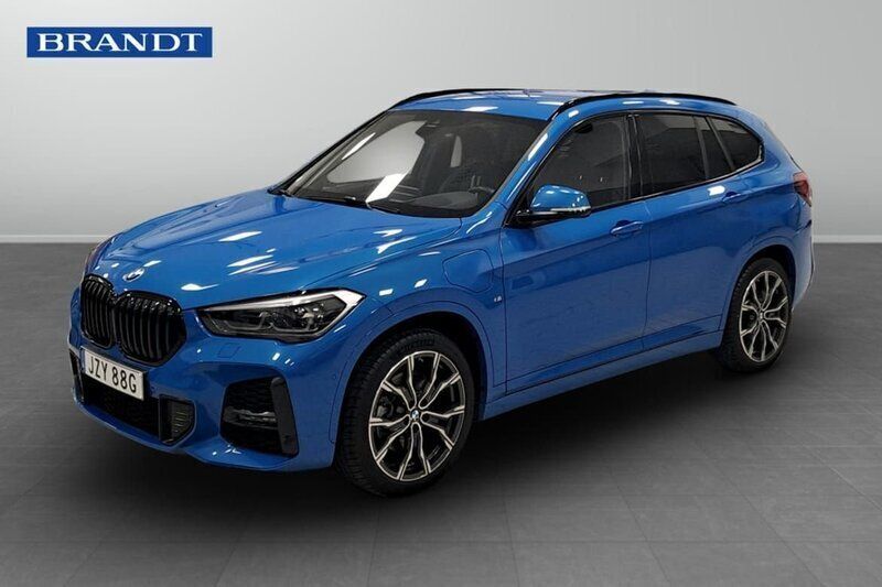 Blå Begagnad 2021 BMW X1 SUV | 319 900 kr (Dyr) - Bild 1/4