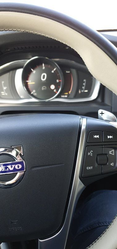 Begagnad Volvo S60 Summum 200 HK (147 kW) 2016 Ljusblå Sedan