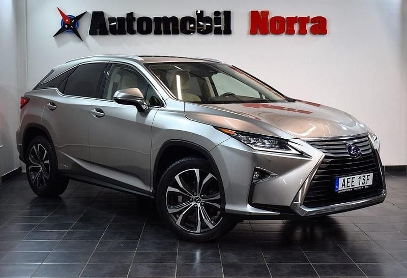 Ljusgrå Begagnad 2019 Lexus RX450h Executive Line SUV | 379 900 kr (Superpris) - Bild 1/2