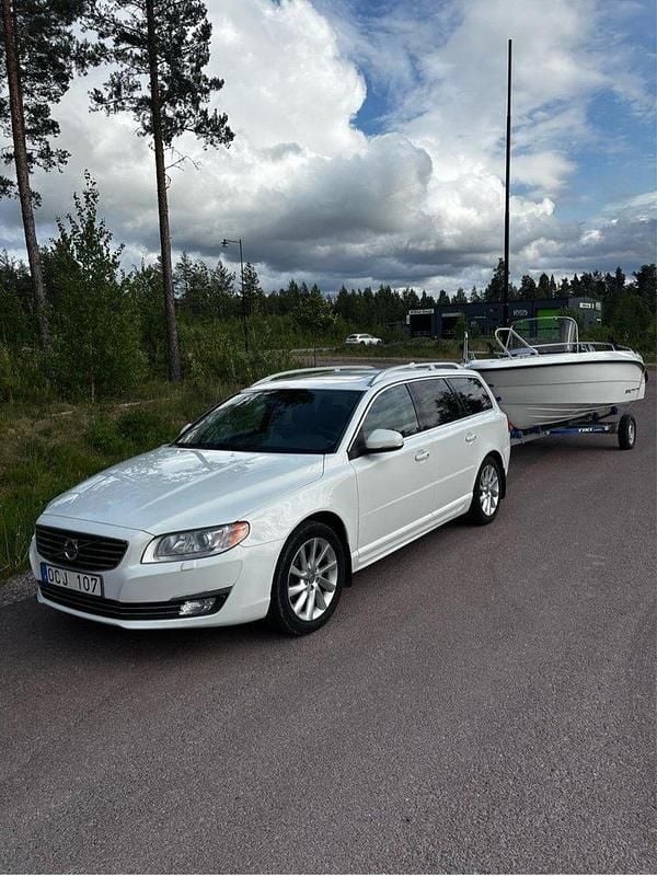 Vit Begagnad 2014 Volvo V70 Summum Kombi | 105 000 kr (Bra pris) - Bild 1/4