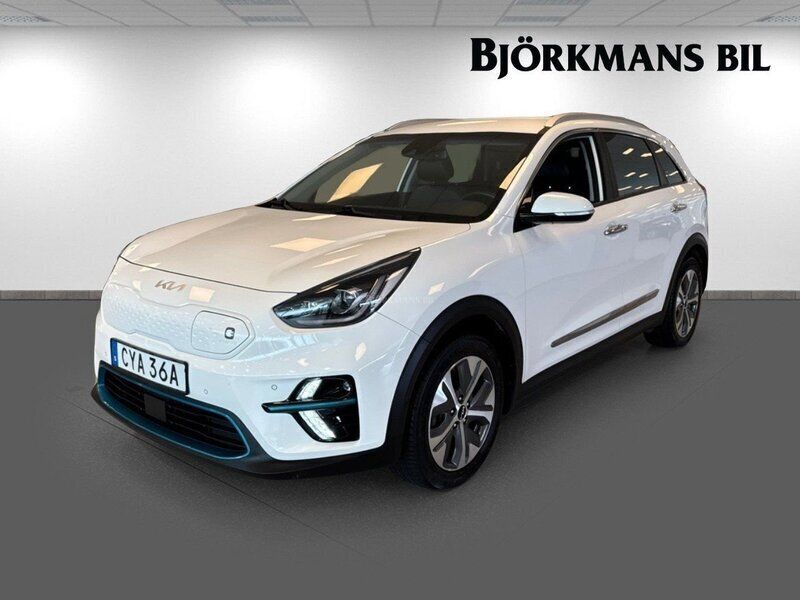 Vit Begagnad 2022 Kia e-Niro Advance SUV | 279 000 kr (Marknadspris) - Bild 1/4