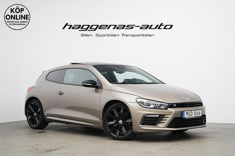 Ljusbrun Begagnad 2015 VW Scirocco R Sportkupé | 179 000 kr (Marknadspris) - Bild 1/4