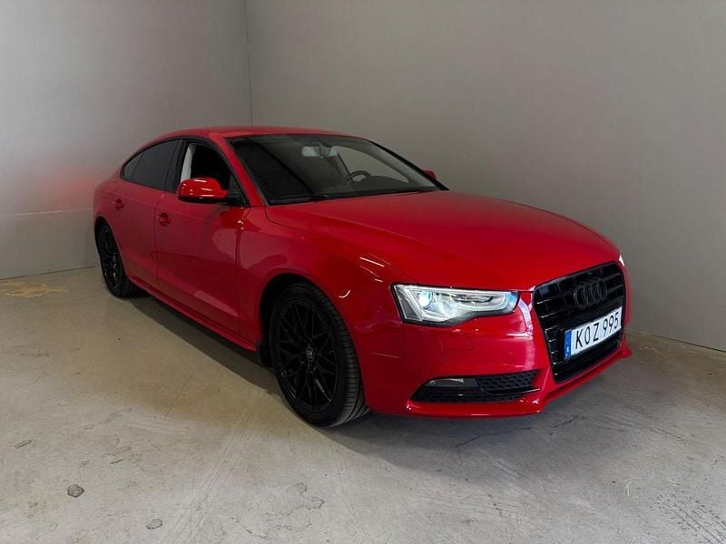 Röd Begagnad 2012 Audi A5 Sportback Halvkombi | 119 900 kr (Marknadspris) - Bild 1/4