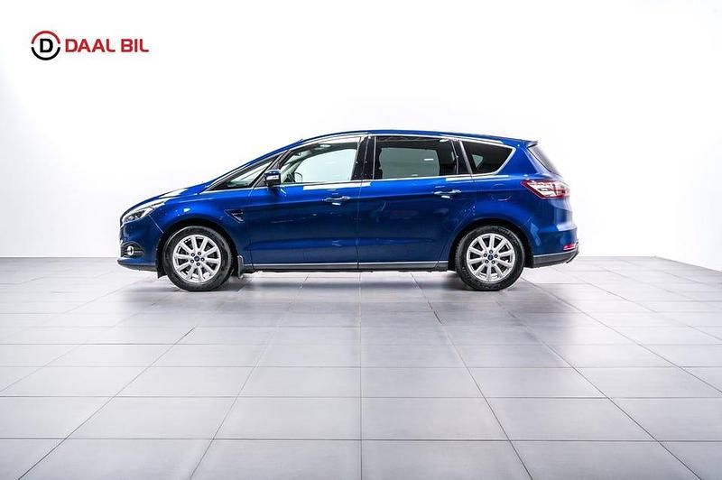 Blå Begagnad 2016 Ford S-MAX S Minibuss | 144 700 kr (Marknadspris) - Bild 1/4