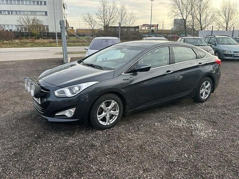 Begagnad Hyundai i40 136 HK (100 kW) 2012 Grå