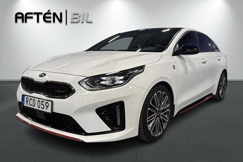 Vit Begagnad 2020 Kia ProCeed GT Halvkombi | 224 900 kr (Lite dyr) - Bild 1/3