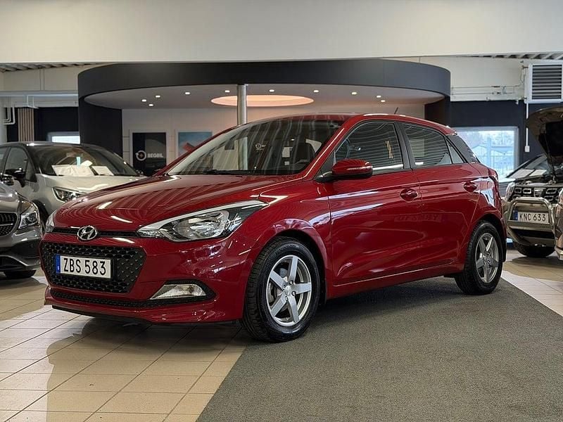 Begagnad Hyundai i20 Premium 101 HK (74 kW) 2017 Röd Halvkombi