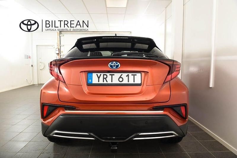 Begagnad Toyota C-HR Edition 184 HK (135 kW) 2019 Orange SUV