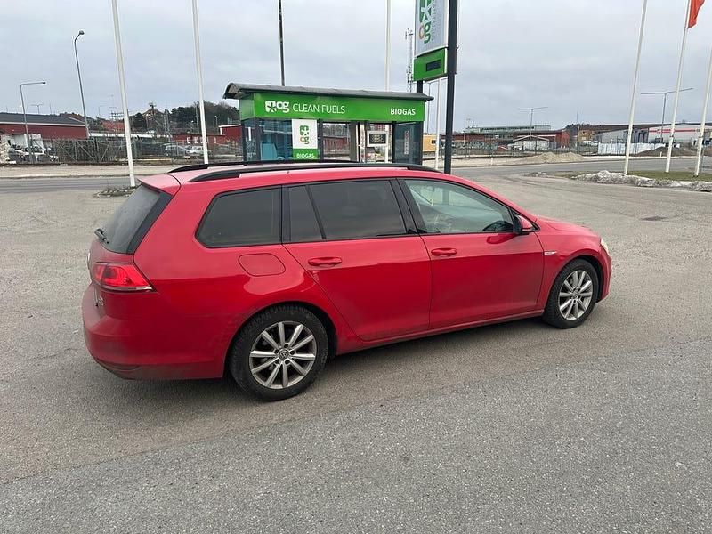 Begagnad VW Golf VII 110 HK (80 kW) 2016