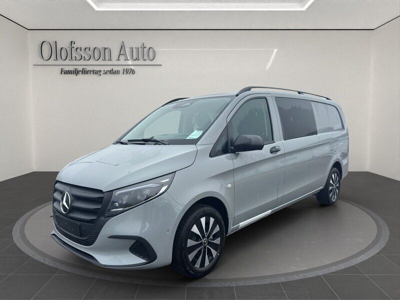 Grå (alpingrå) Ny 2025 Mercedes Vito Minibuss | 851 250 kr - Bild 1/4