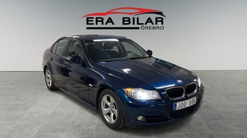 Blå Begagnad 2011 BMW 320 Efficient Dynamics Sedan | 87 500 kr (Marknadspris) - Bild 1/4