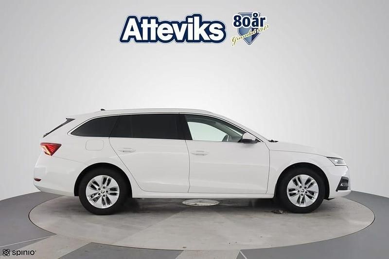 Begagnad Skoda Octavia G-TEC 132 HK (97 kW) 2023 Vit Kombi
