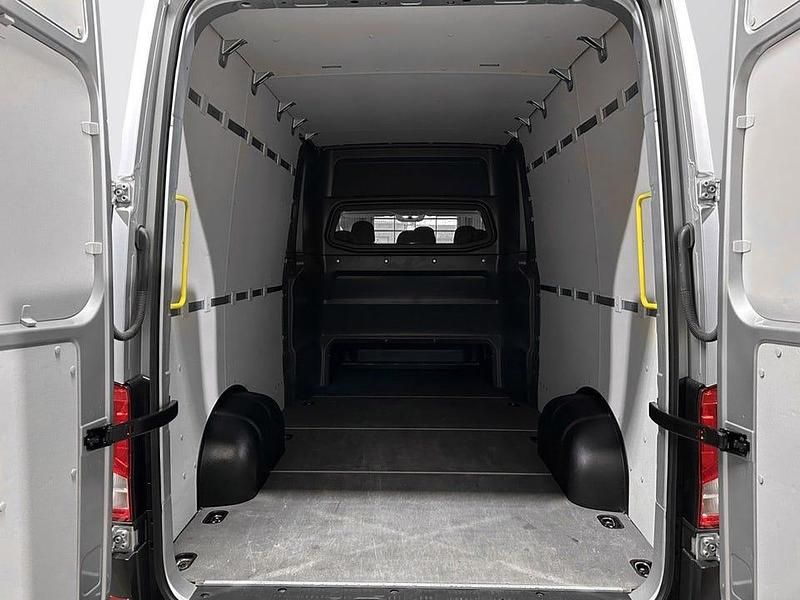 Begagnad VW Crafter 177 HK (130 kW) 2023 Silvermetallic Van