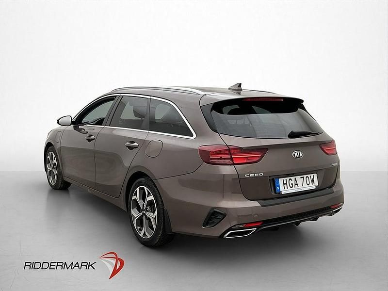 Begagnad Kia Ceed Sportswagon Plus 141 HK (103 kW) 2020 Brun Kombi