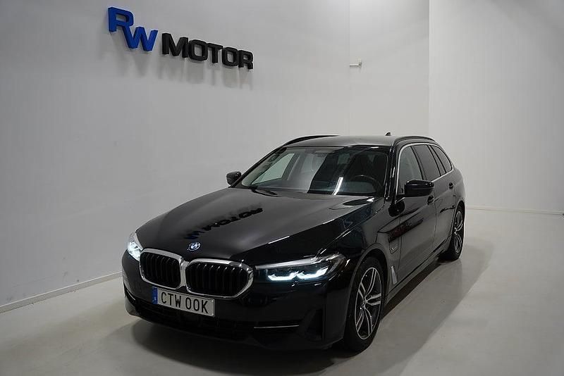 Begagnad BMW 530e 184 HK (135 kW) 2022 Svart Kombi