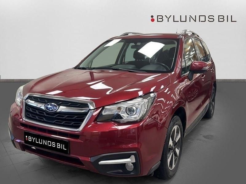 Ljusröd Begagnad 2016 Subaru Forester SUV | 159 000 kr (Marknadspris) - Bild 1/4