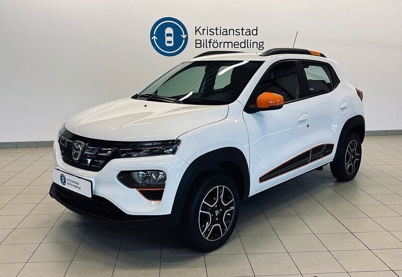 Vit Begagnad 2021 Dacia Spring Halvkombi | 149 900 kr - Bild 1/4