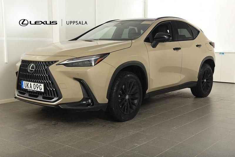 Brunmetallic Begagnad 2025 Lexus NX450h+ SUV | 639 800 kr (Marknadspris) - Bild 1/4