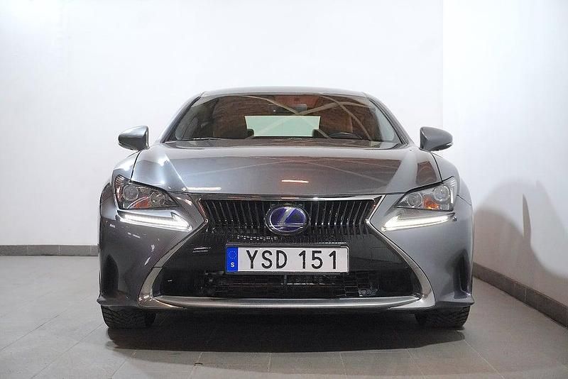 Begagnad Lexus RC300h Executive Line 223 HK (164 kW) 2017 Grå Sportkupé