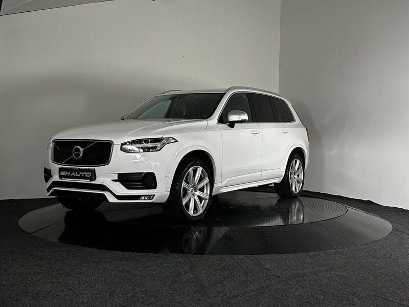 Vit Begagnad 2015 Volvo XC90 R-Design SUV | 579 900 kr - Bild 1/4