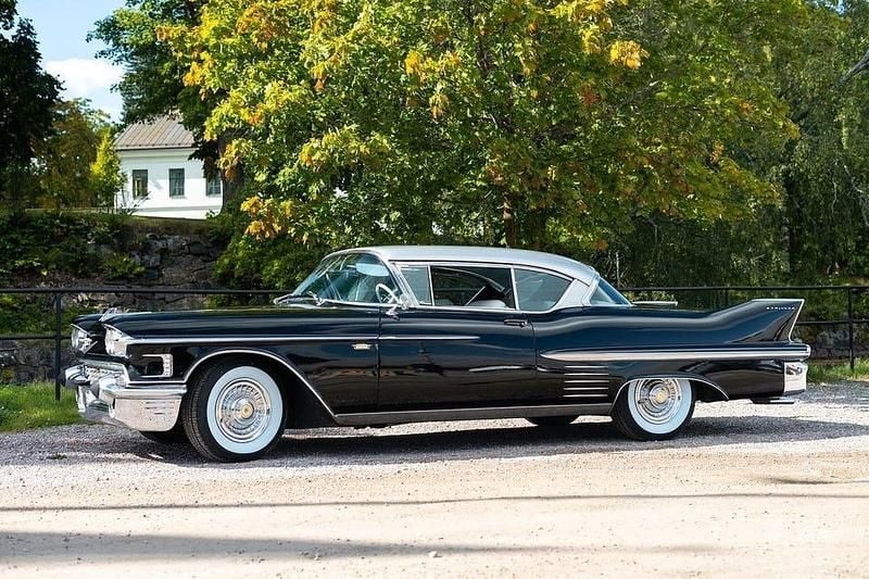 Grå Begagnad 1958 Cadillac Coupé DeVille Sportkupé | 480 000 kr - Bild 1/4