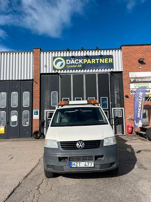 Vit Begagnad 2009 VW T5 Van | 89 000 kr (Marknadspris) - Bild 1/4