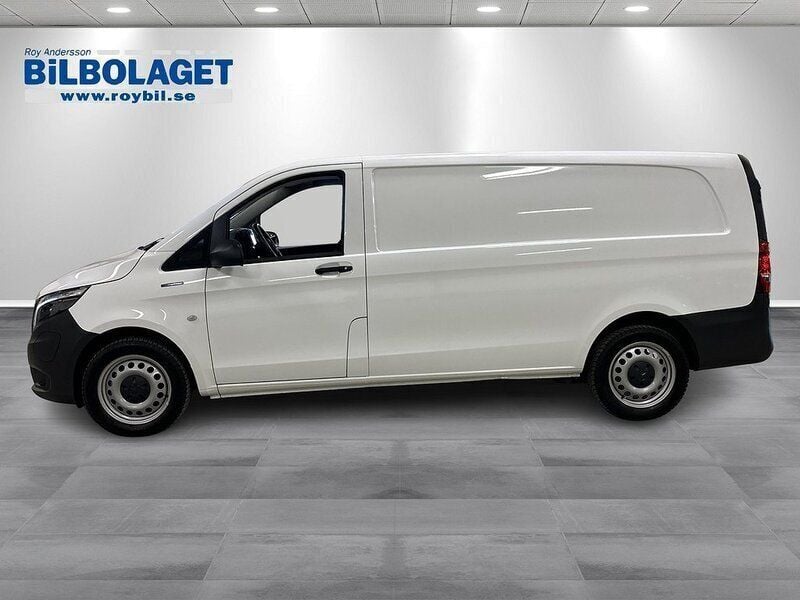 Begagnad Mercedes e-Vito 150 kW (204 HK) 2023 Vit Minibuss