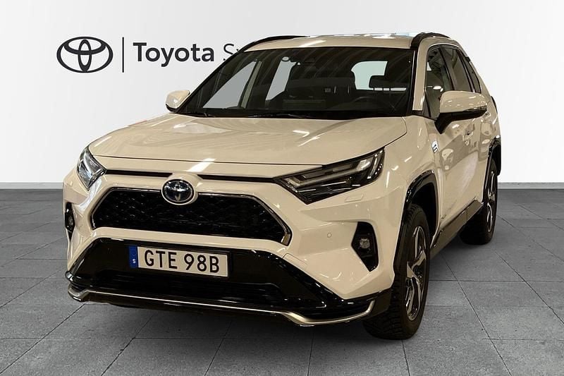 Begagnad Toyota RAV4 Active 310 HK (228 kW) 2022 Vit SUV