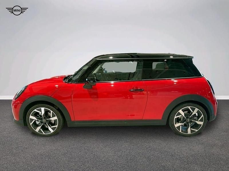 Ny Mini Cooper 116 kW (158 HK) 2025 Röd Halvkombi