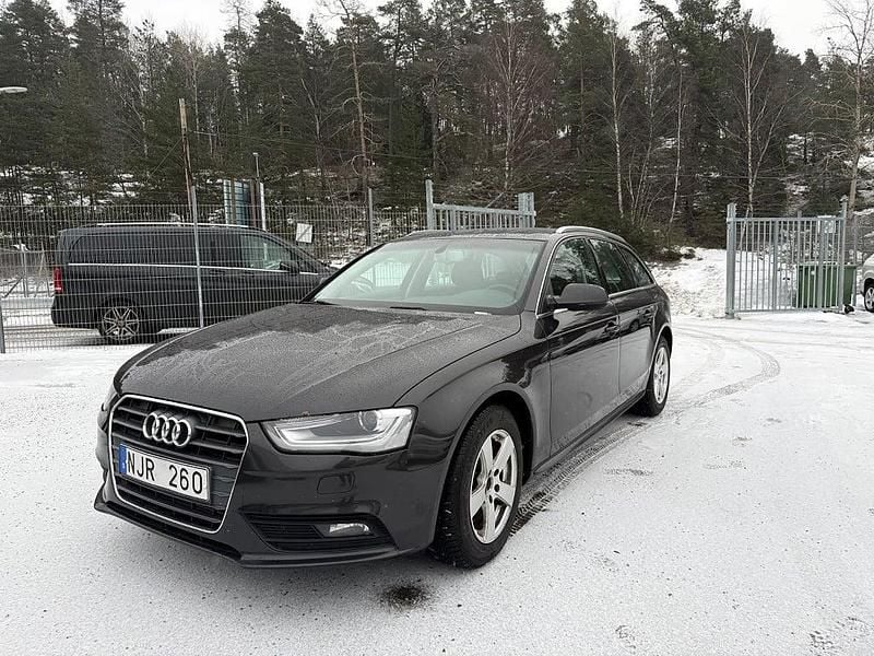 Grå Begagnad 2013 Audi A4 Kombi | 99 900 kr (Marknadspris) - Bild 1/4