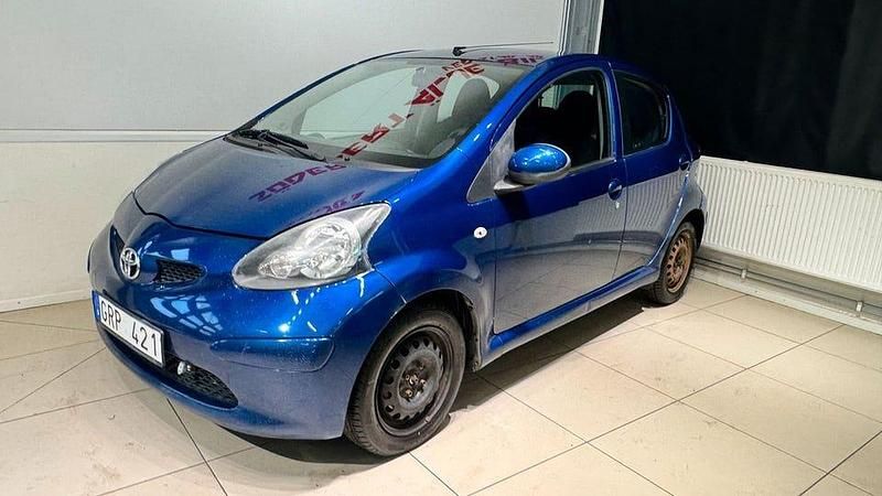 Begagnad Toyota Aygo 68 HK (50 kW) 2007 Blå Halvkombi