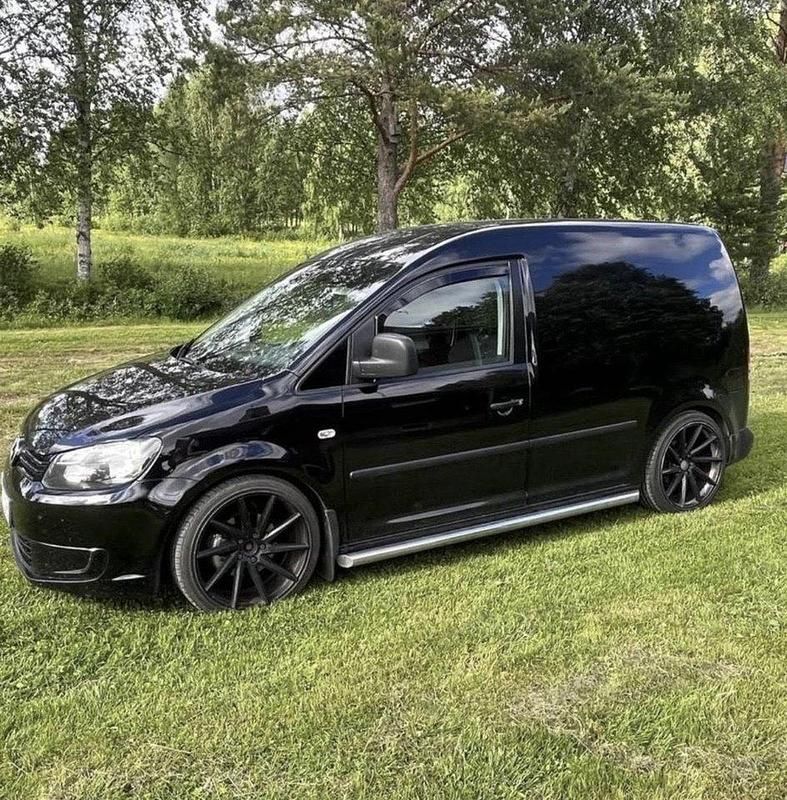 Svart Begagnad 2011 VW Caddy Minibuss | 95 000 kr (Dyr) - Bild 1/1
