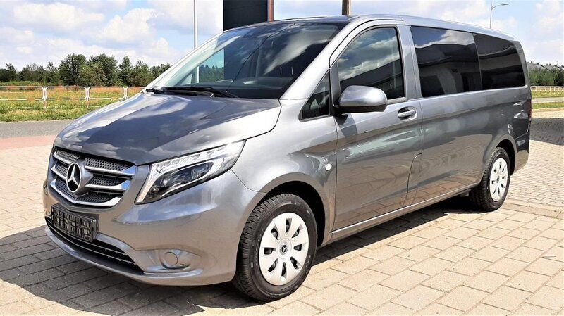 Begagnad 2023 Mercedes Vito Minibuss | 999 999 kr - Bild 1/4