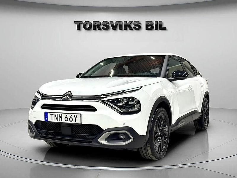 Vit Begagnad 2021 Citroën C4 PureTech Halvkombi | 169 900 kr (Marknadspris) - Bild 1/4