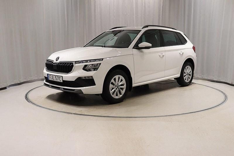 Vit Begagnad 2024 Skoda Kamiq SUV | 268 800 kr (Marknadspris) - Bild 1/4