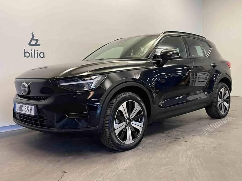 Svart Begagnad 2023 Volvo XC40 Single Motor SUV | 299 500 kr (Bra pris) - Bild 1/1