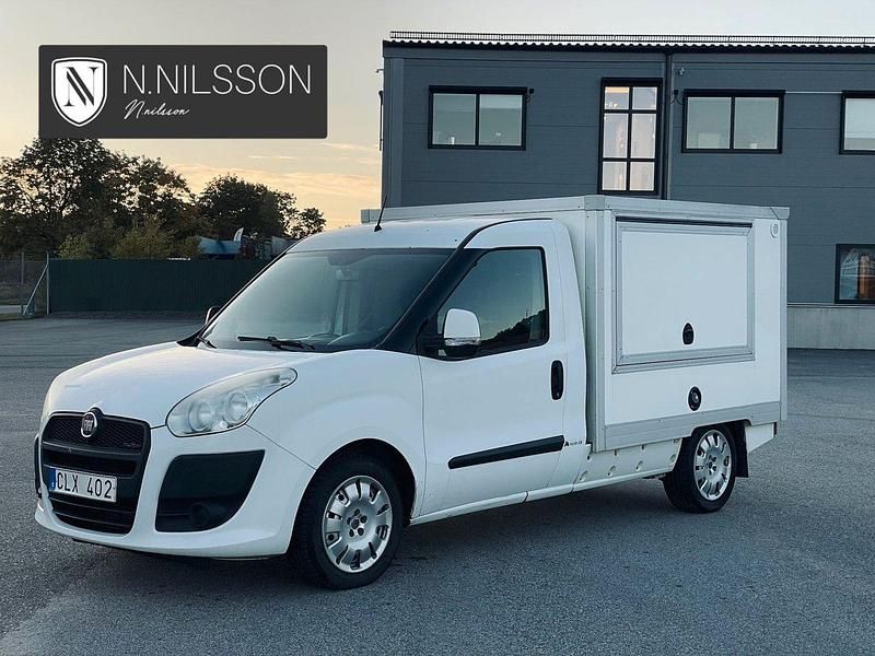 Begagnad Fiat Doblò 90 HK (66 kW) 2013 Vit Minibuss