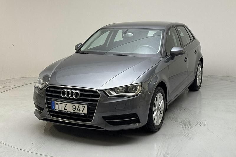 Grå Begagnad 2013 Audi A3 Attraction | 96 000 kr - Bild 1/4