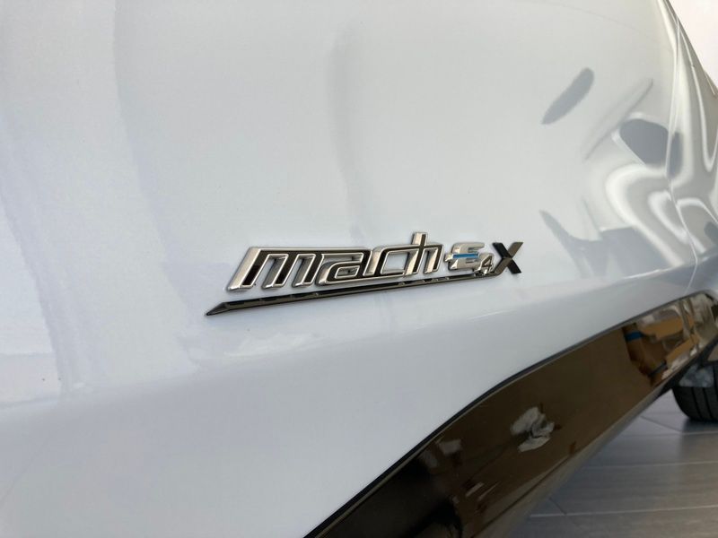 Begagnad 2021 Ford Mustang Mach E El 371 HK 729 900 Kr 434 37 