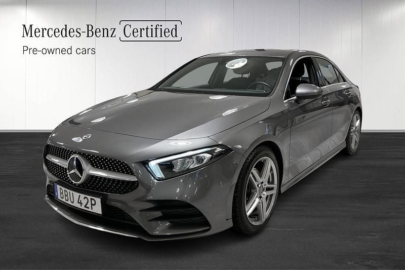 Begagnad Mercedes A200 AMG 163 HK (119 kW) 2022 Svart Sedan