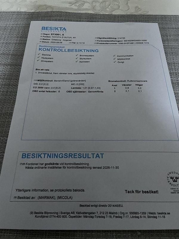 Silver Begagnad 2010 Toyota Auris Plus Halvkombi | 30 000 kr (Superpris) - Bild 1/4