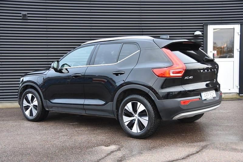 Begagnad Volvo XC40 Inscription 262 HK (192 kW) 2021 Svart SUV